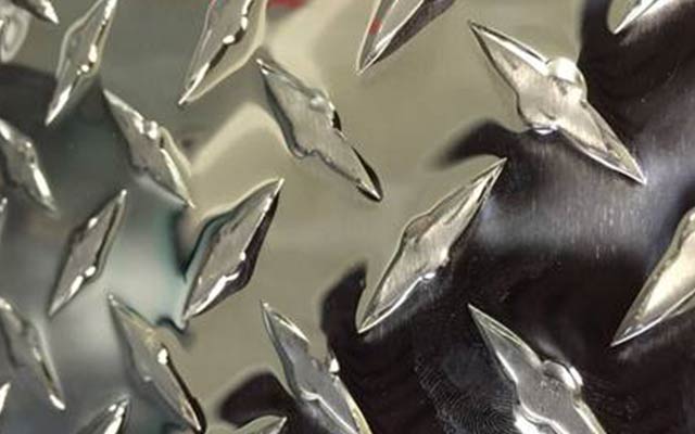 花紋鋁板材規(guī)格有哪些?常見(jiàn)種類有什么? 花紋鋁板材規(guī)格有哪些?常見(jiàn)種類有什么?